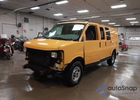 2007 GMC Savana Work Van из США, поврежденный, VIN 1GTHG35U271146156